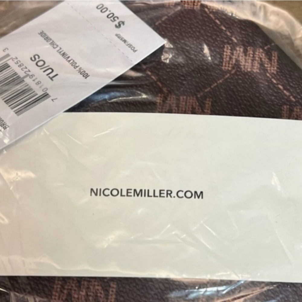 CLEARANCE! Nicole Miller 2-Piece Bag Set, Brown, Bag: 10×8×2.5, Pouch: 4×1, NWT - Picture 2 of 6